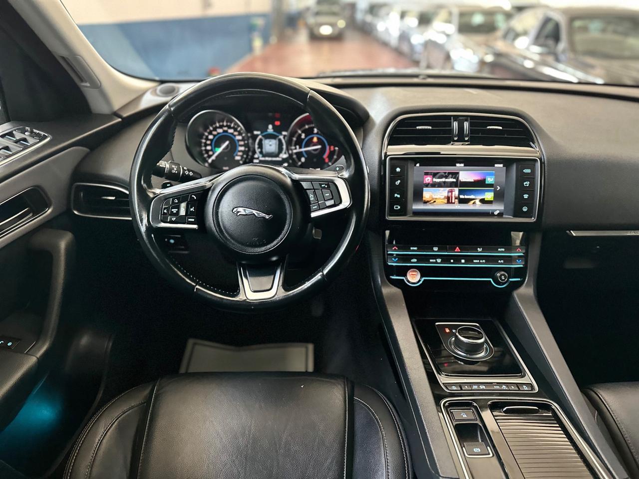 Jaguar F-Pace 2.0 /180cv aut. Prestige/2018/4x4