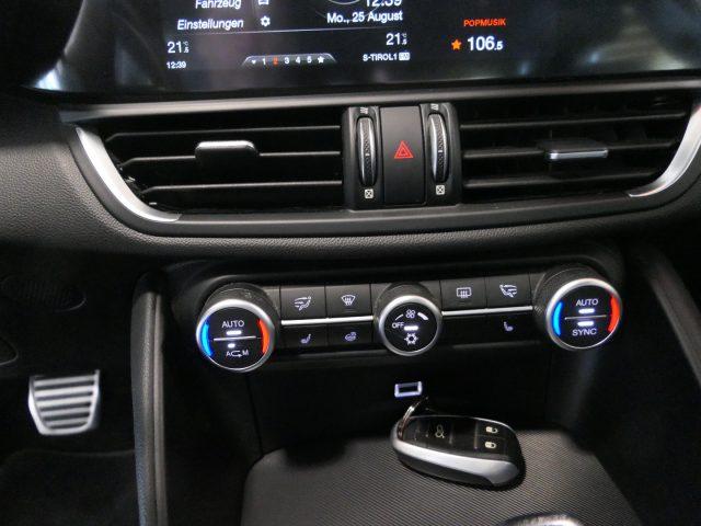 ALFA ROMEO Giulia 2.2 Turbodiesel 210 CV AT8 AWD Q4 Veloce