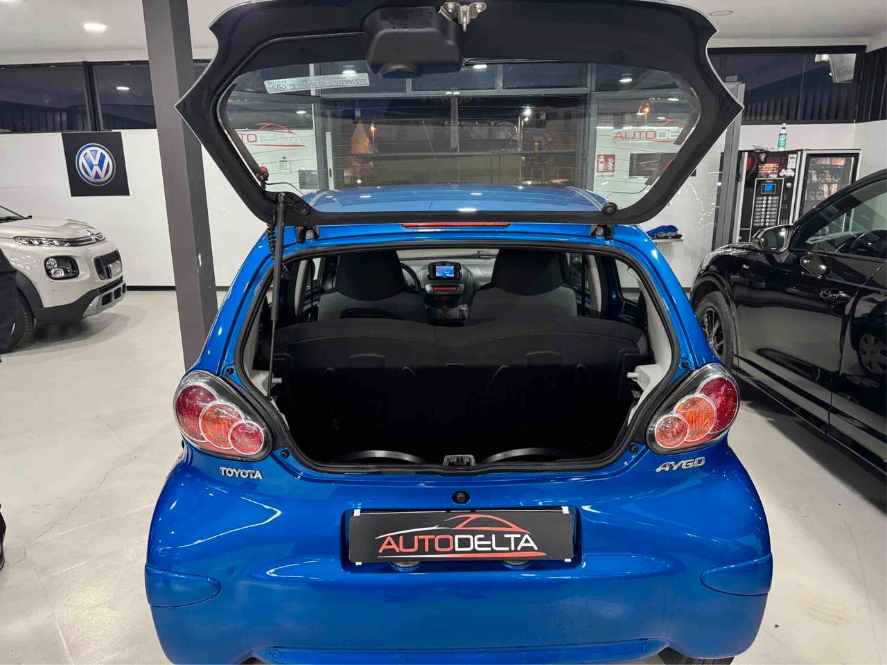Toyota Aygo 1.0 12V VVT-i 5 porte Deep Ocean Connect