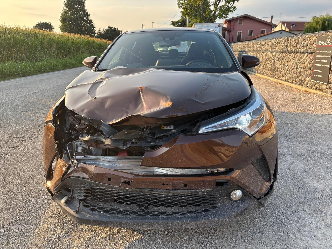 Toyota C-HR 1.8 Hybrid E-CVT Lounge