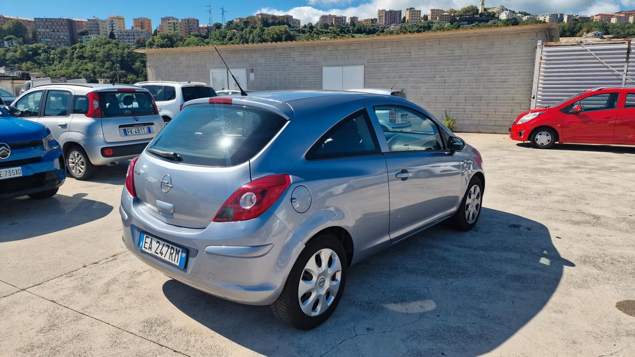 Opel Corsa 1.2 3 porte Sport