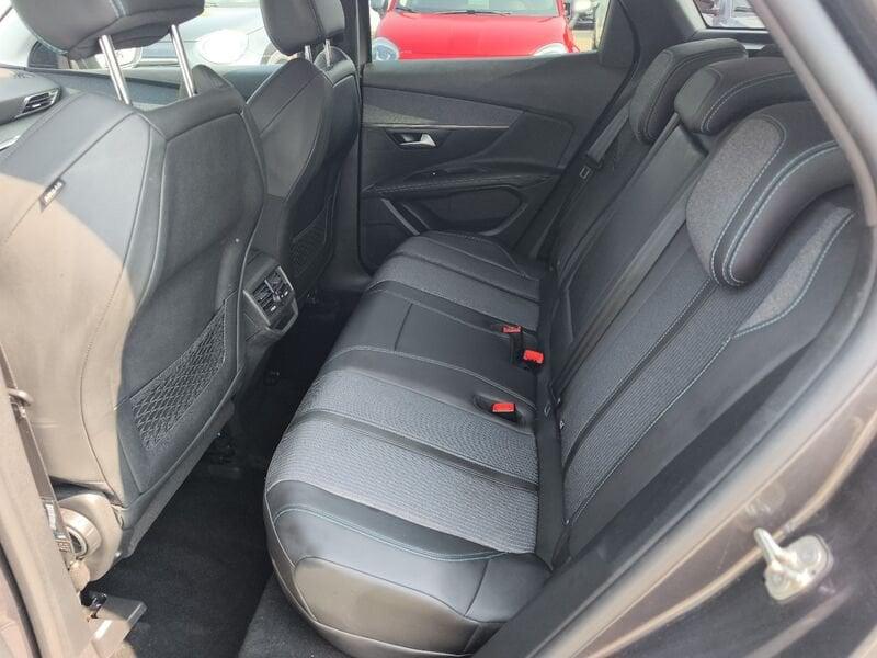 Peugeot 3008 II 2021 1.6 hybrid phev Allure 225cv e-eat8