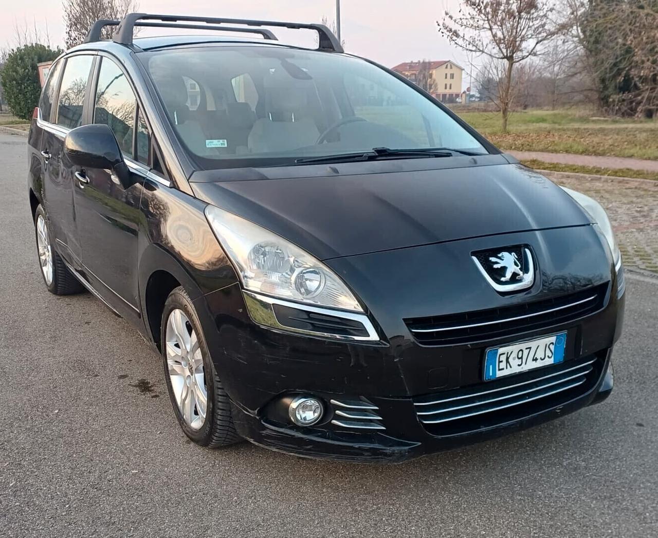 Peugeot 5008 1.6 HDi 112CV Féline