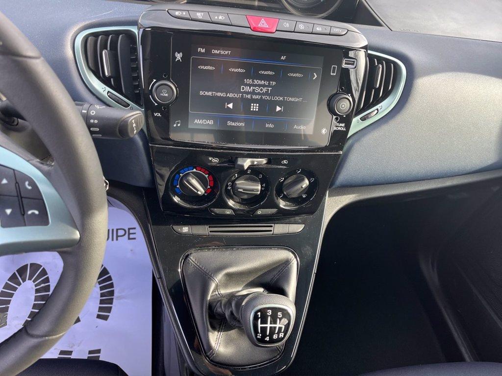 LANCIA Ypsilon 1.0 firefly hybrid Platino s&s 70cv del 2024