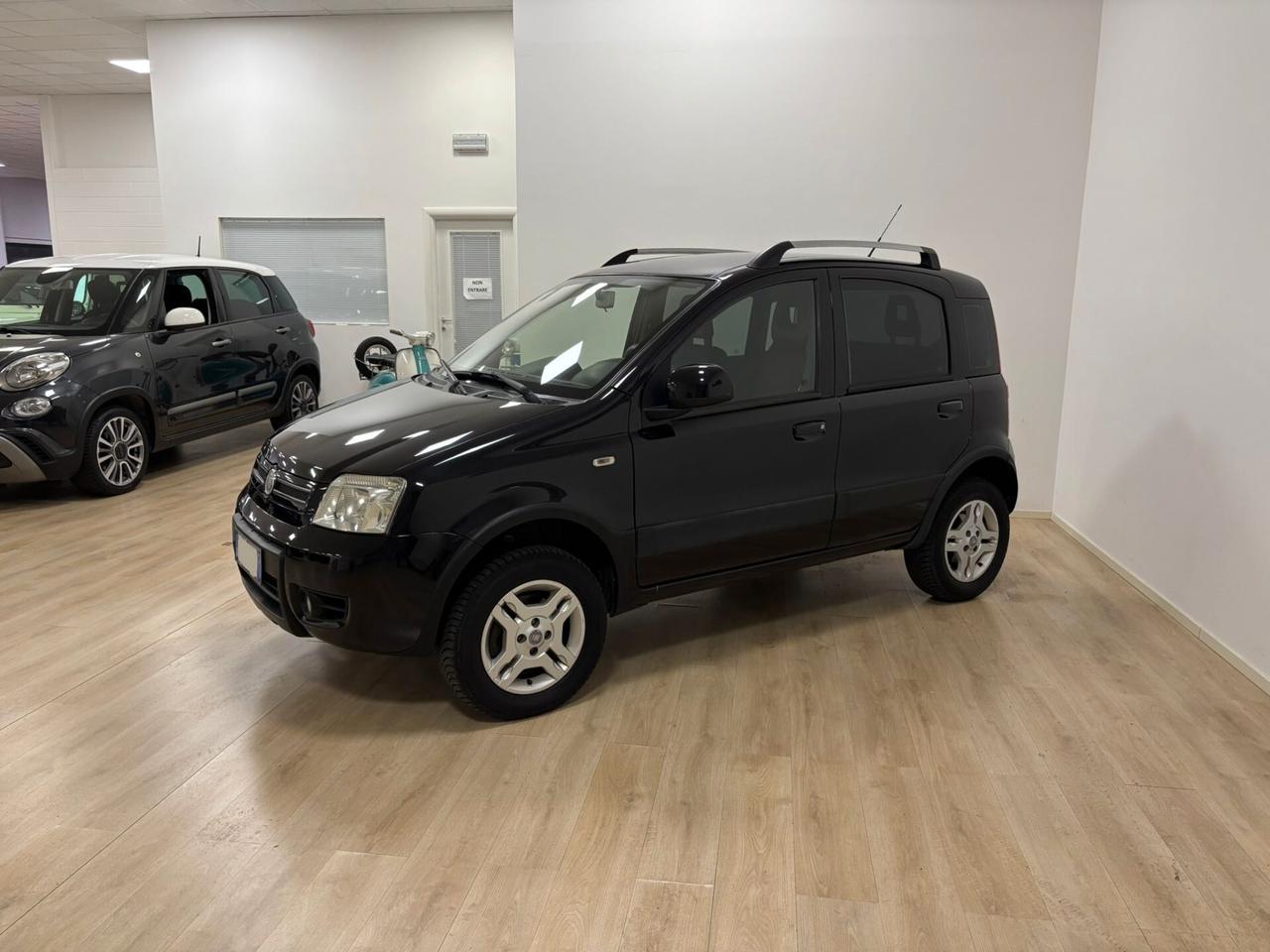 Fiat Panda 1.3 MJT 16V DPF 4x4 Climbing