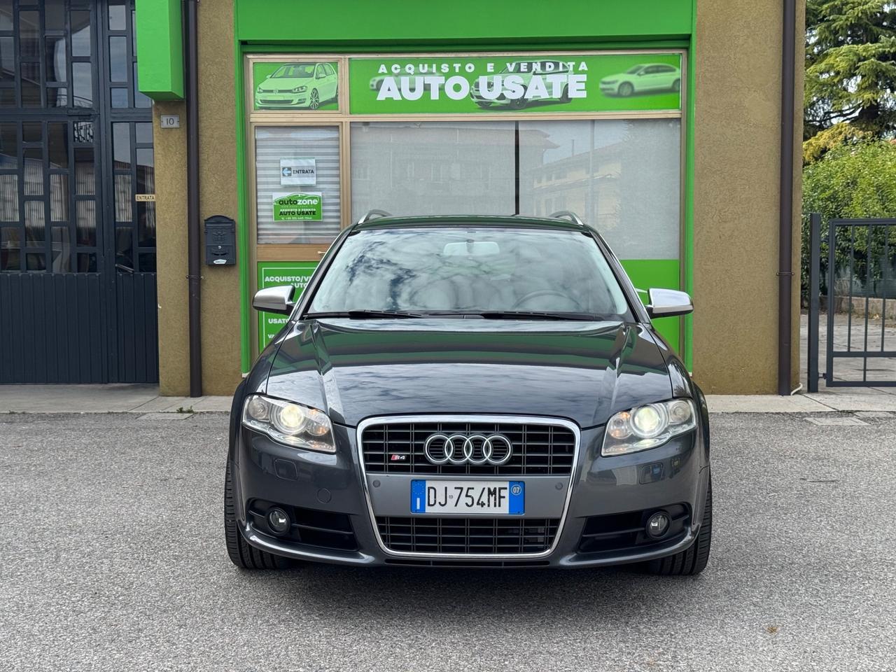 Audi A4 S4 4.2 V8 Avant quattro