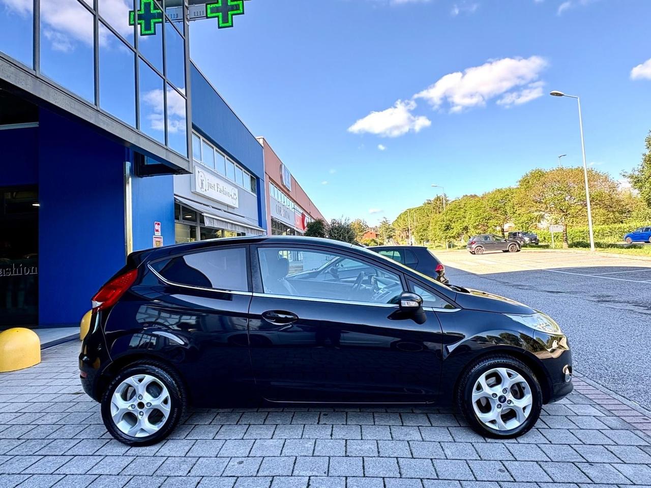 Ford Fiesta 1.4 GPL Neopatentati