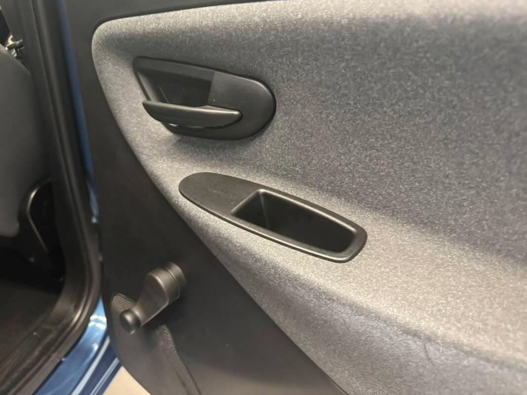 Lancia Ypsilon III 1.0 firefly hybrid Silver s&s 70cv