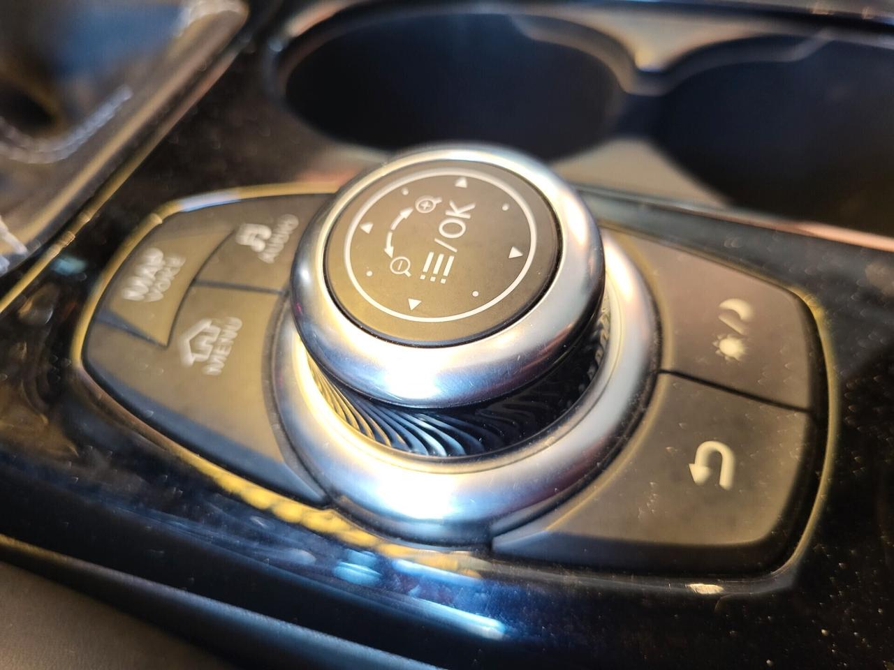 Infiniti Q30 1.5 diesel Premium Tech
