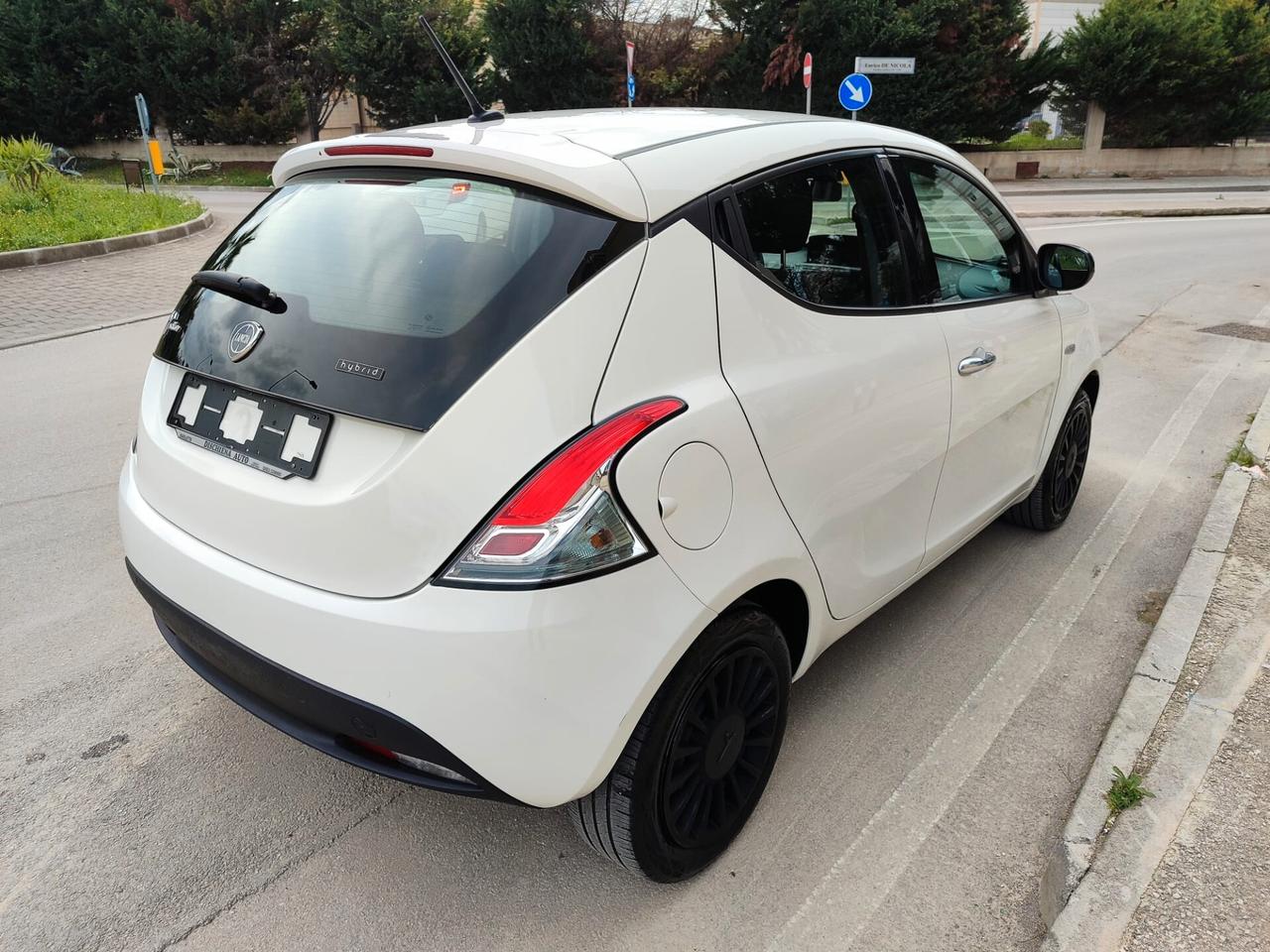 Lancia Ypsilon 1.0 FireFly SILVER 70CV