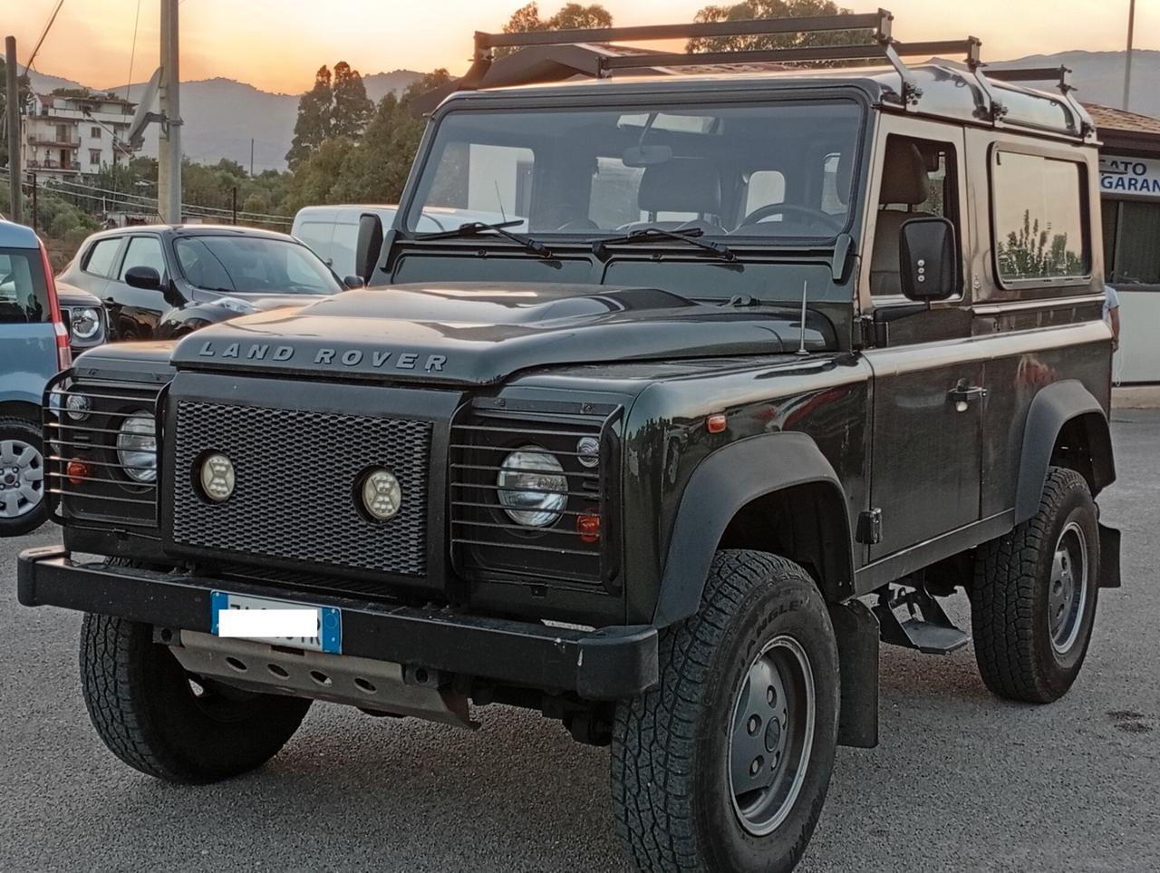 Land Rover Defender 90 2.4 TD4 S W SE