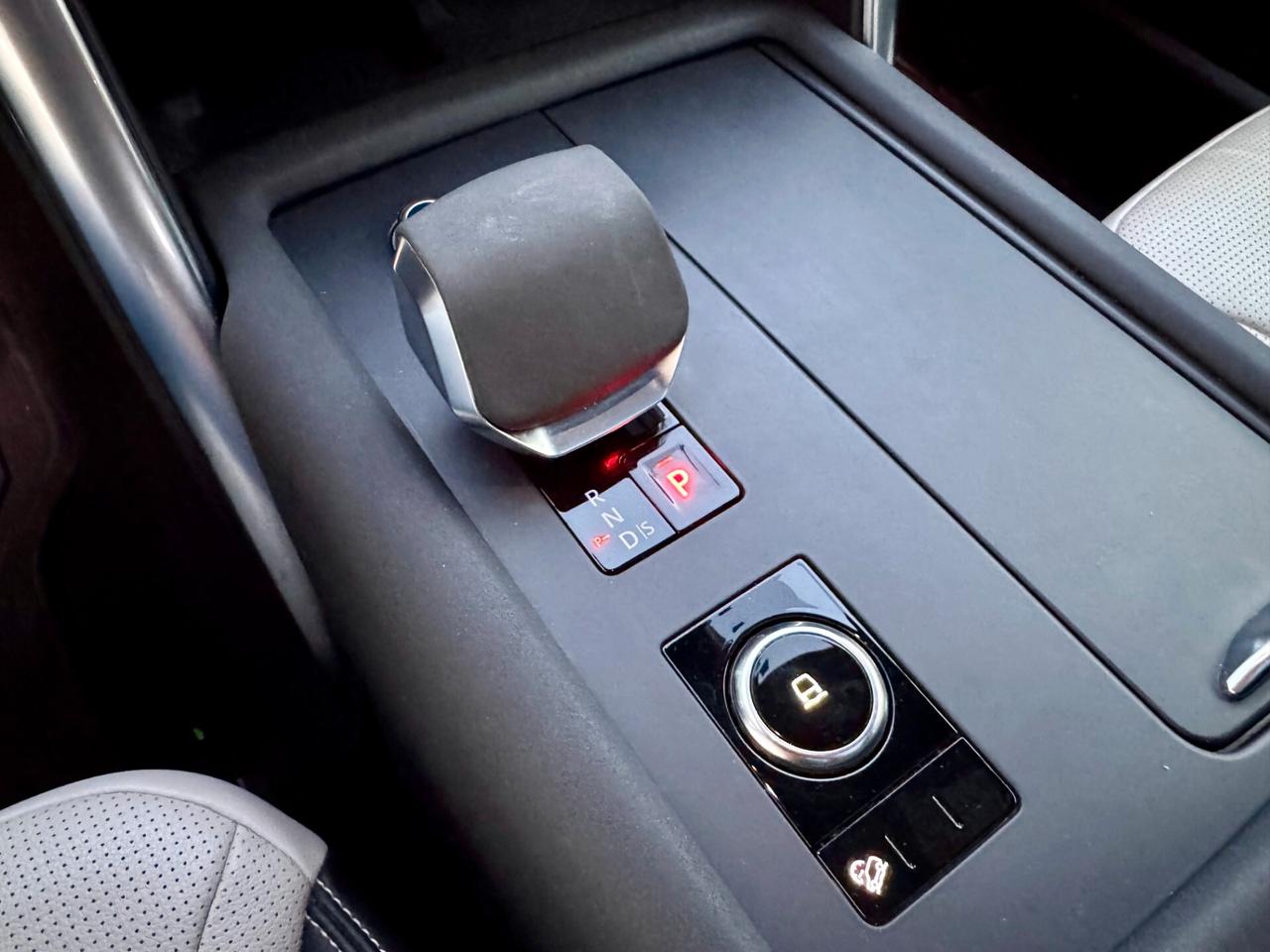 Land Rover Discovery 3.0d i6 mhev R-Dynamic SE awd 249cv 7p auto