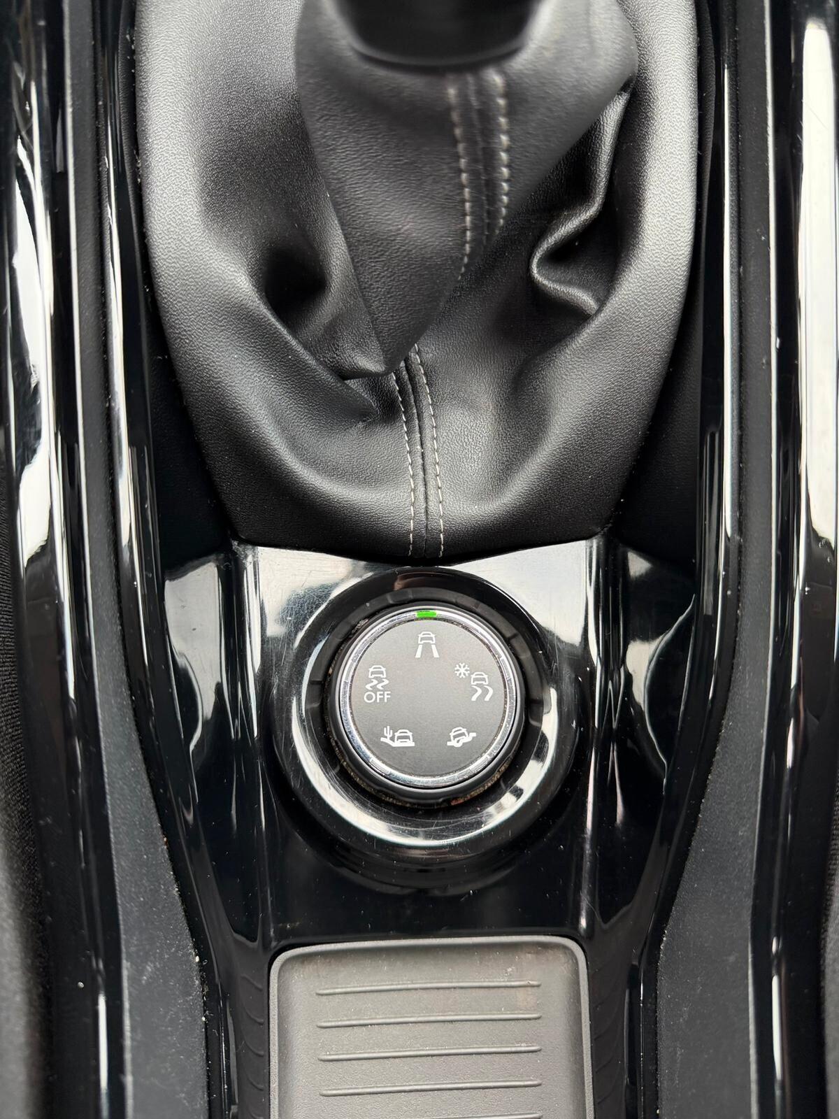 Peugeot 2008 BlueHDi 120 S&S Neopatentati