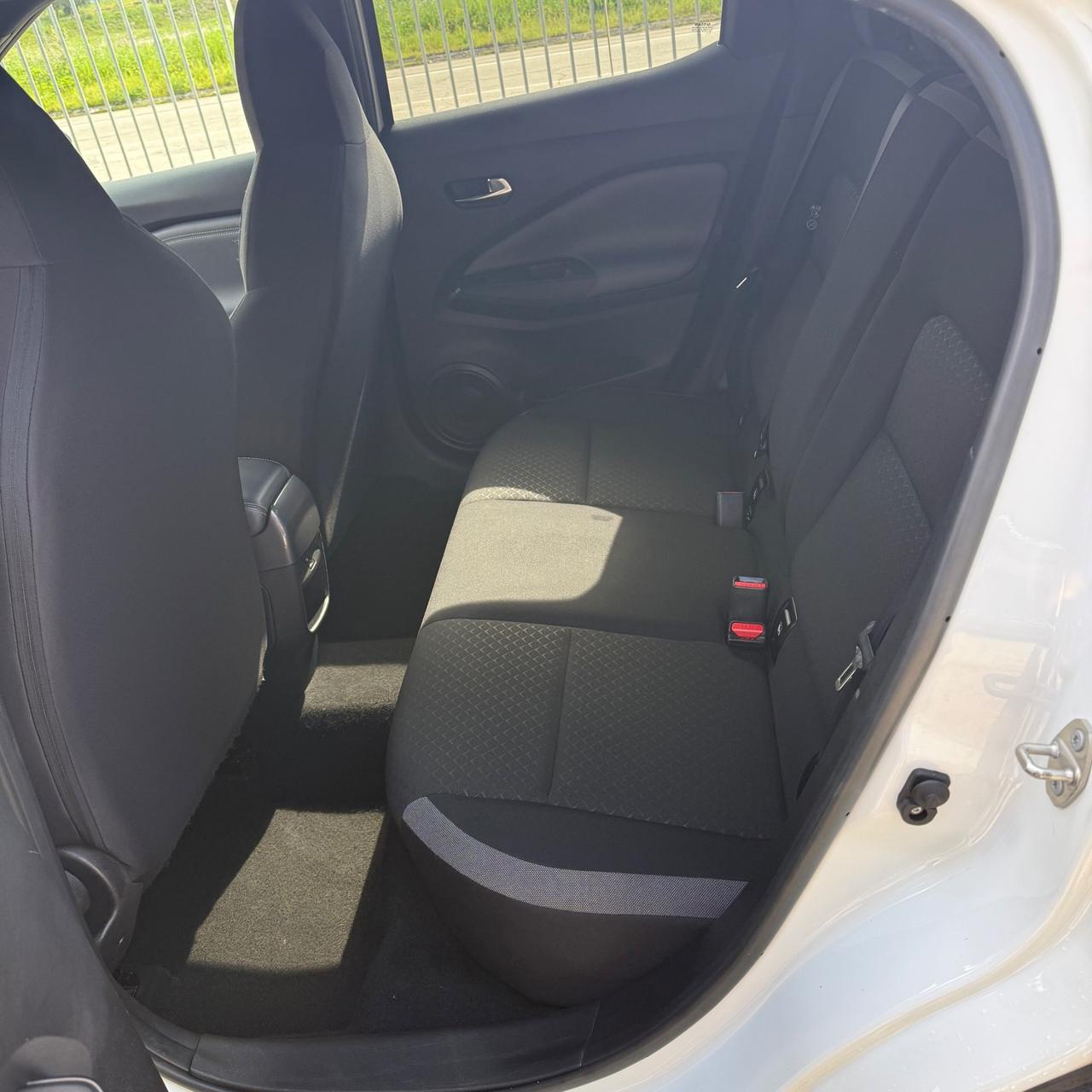 Juke 1.0 DIG-T 114 CV DCT Acenta