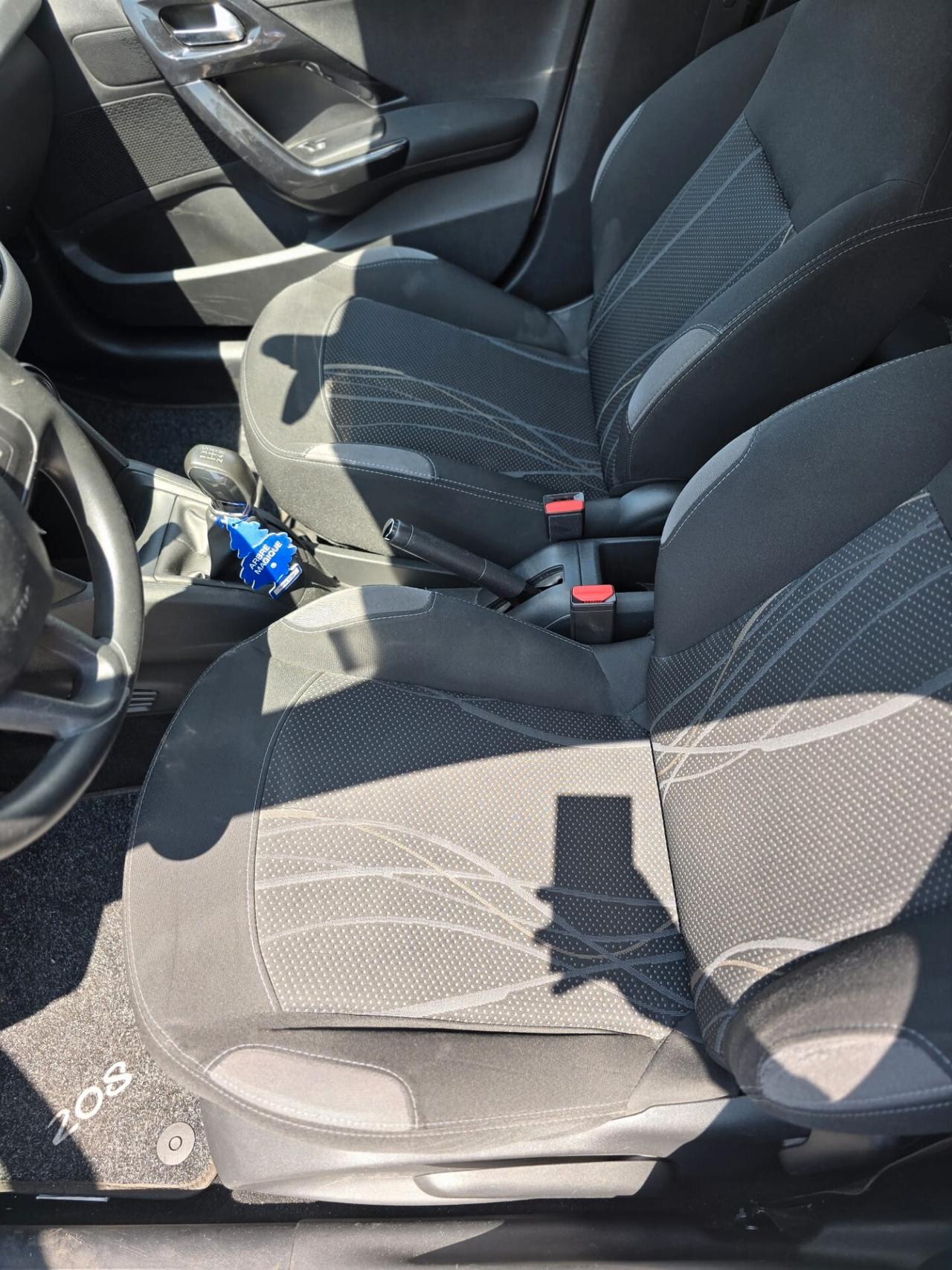 Peugeot 208 1.2 VTi 82 CV 5 porte Allure