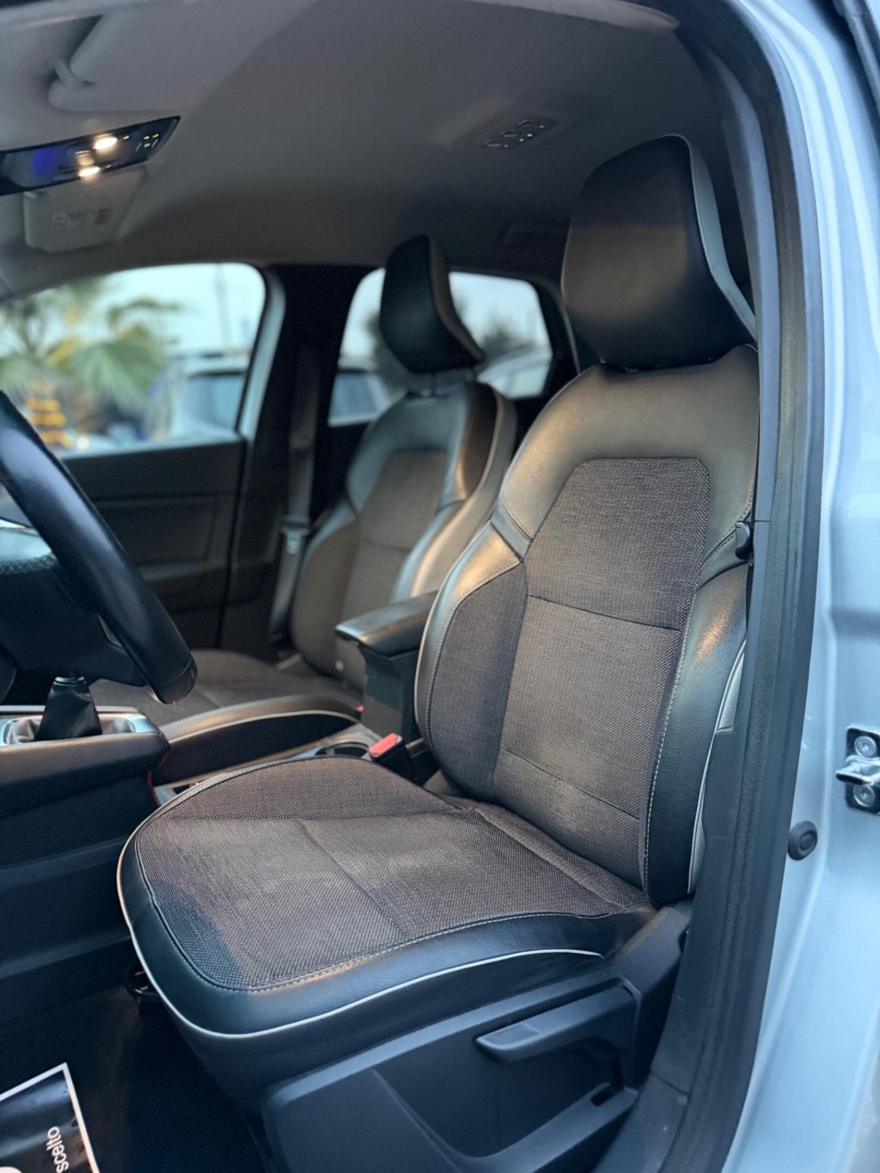 Renault Captur TCe 100 CV GPL Full Optional Retrocamera Sensori 360 Gradi