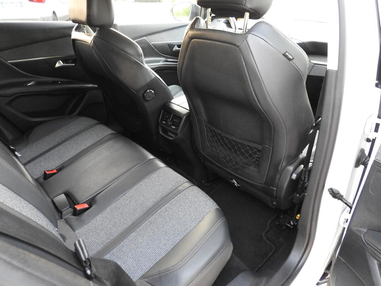 Peugeot 3008 1600HDi 120cv