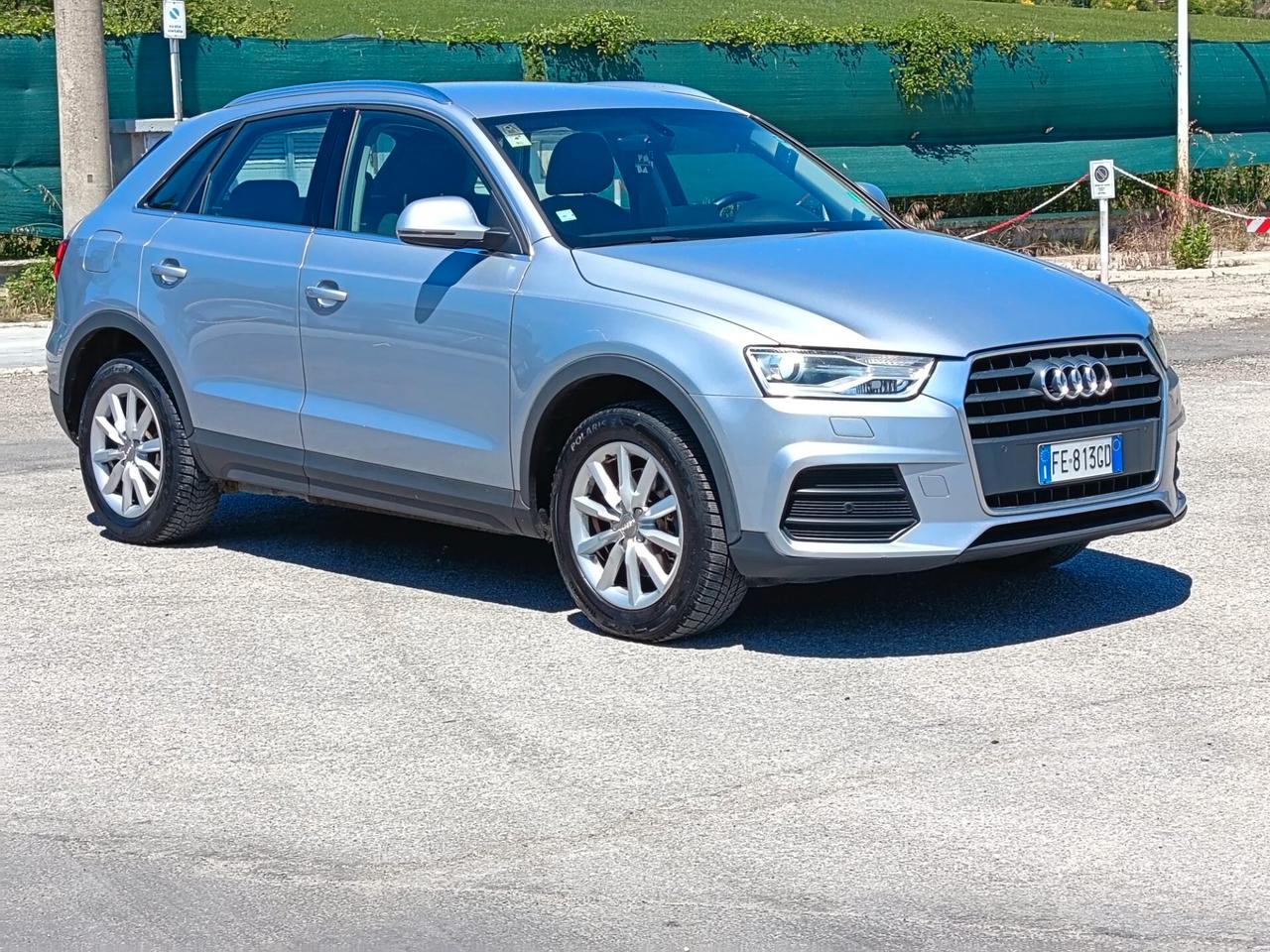 Audi Q3 2016 2.0 TDI 120 CV Business 12 MESI GARANZIA NAVI LED