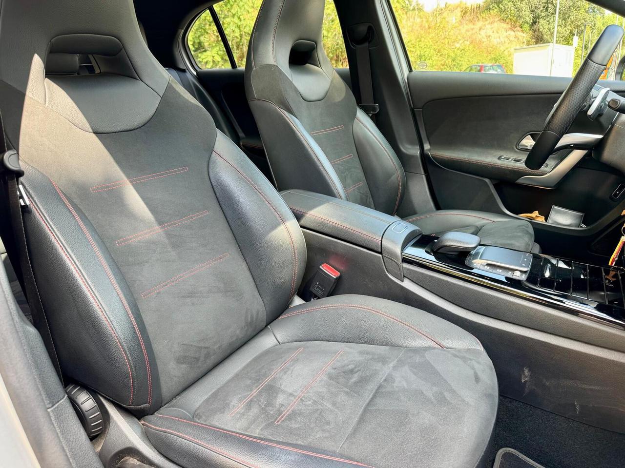 Mercedes A 250e Premium AMG 218CV | Tetto | 18" | Pelle/Alcantara | 57.000 KM