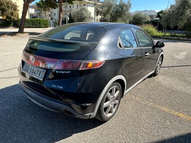 Honda Civic 2.2 i-CTDi 5p. Executive i-P DPF 2006