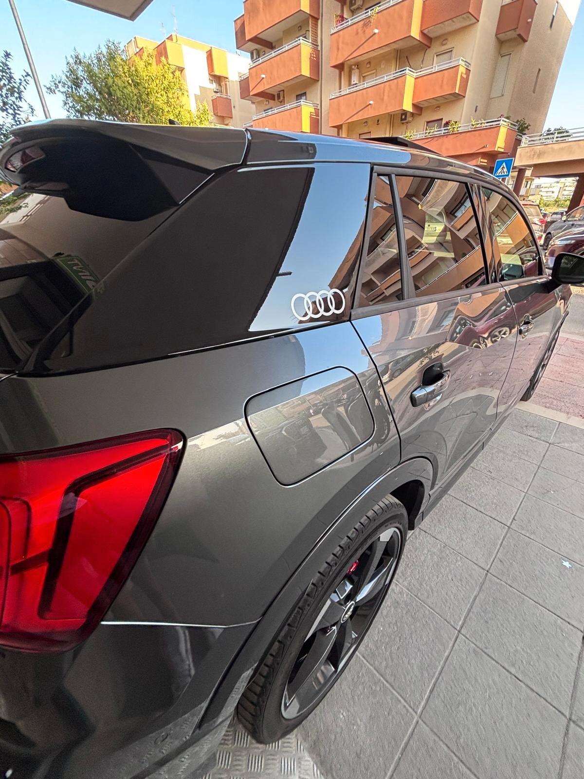 Audi Q2 35 TDI quattro S tronic Identity Black