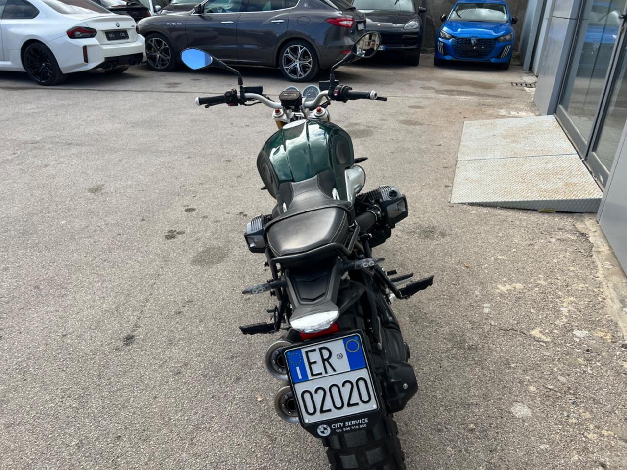 BMW R nine T