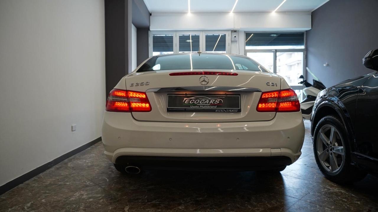 Mercedes E 250 CDI 204cv Coupe' Biturbo Avantgarde AMG 2011