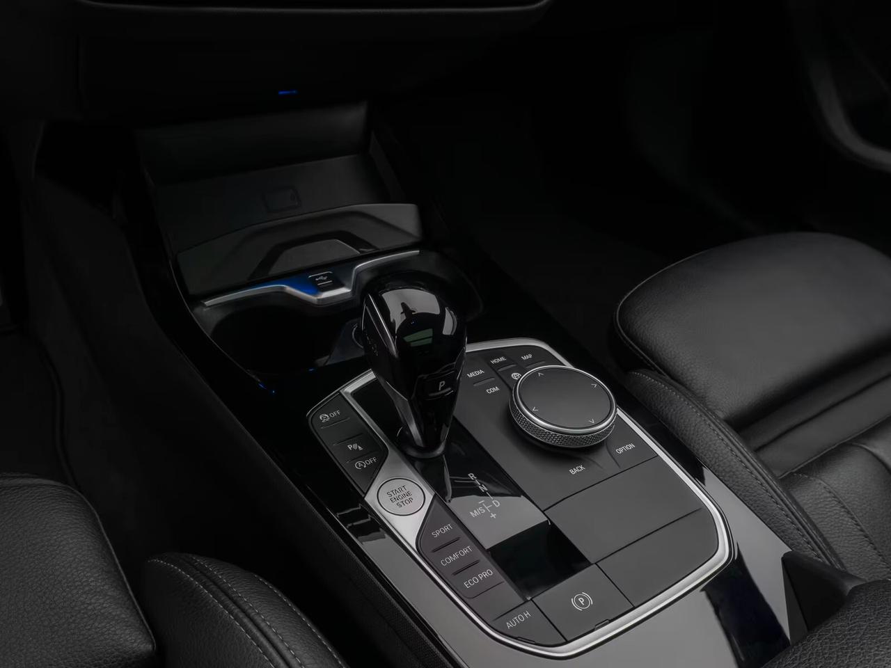 Bmw M135 M 135i xDrive SEDILI A GUSCIO PELLE TETTO PANORAMICO