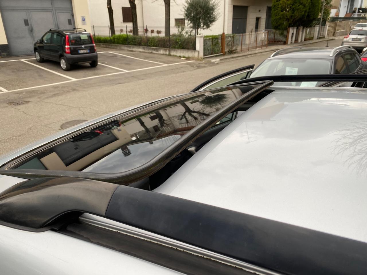 Toyota RAV 4 RAV4 2.0 AWD D-4D cat 5 porte Sol NEOPATENTATI!!!