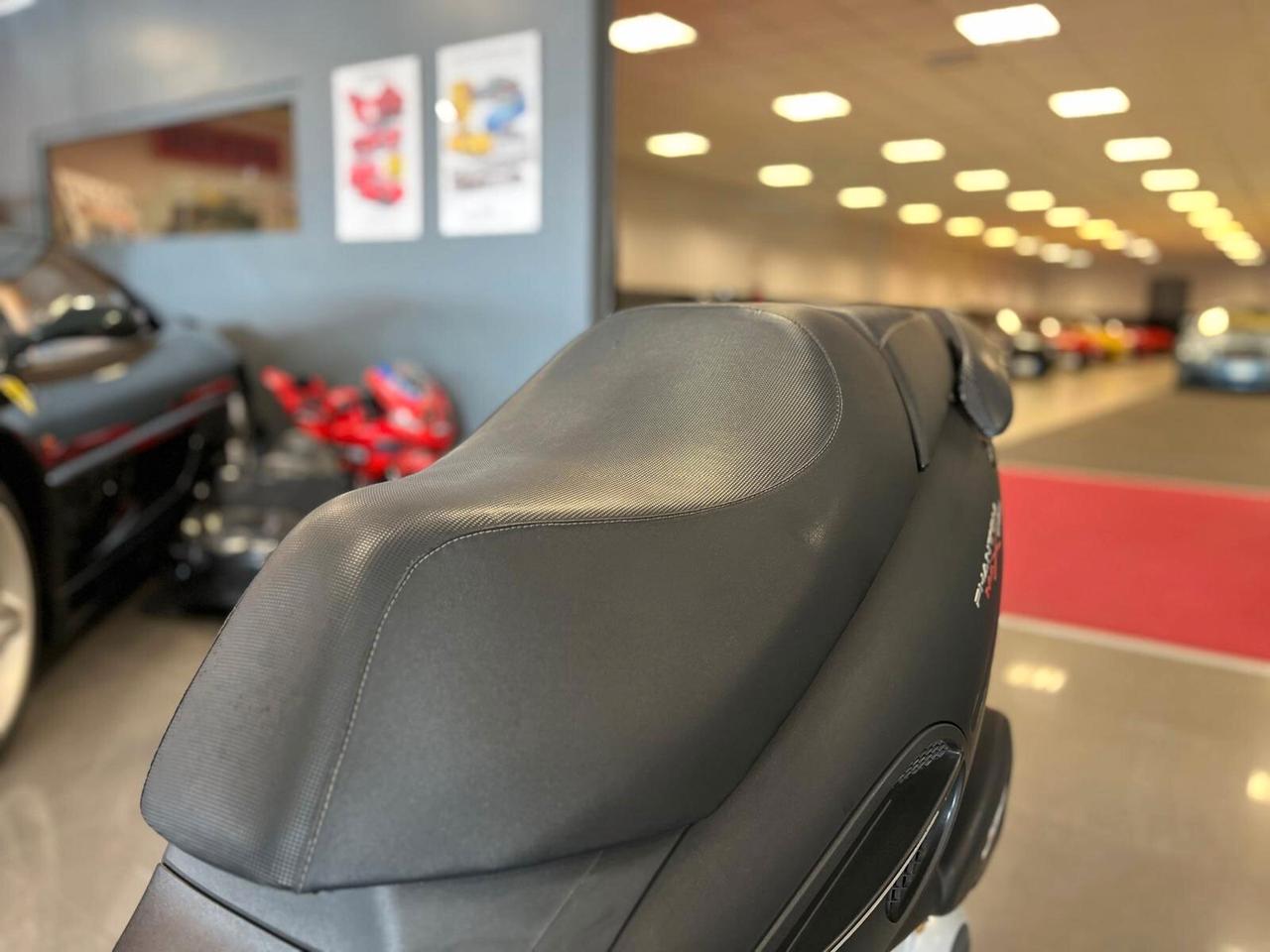 Malaguti F12 Phantom Max 200