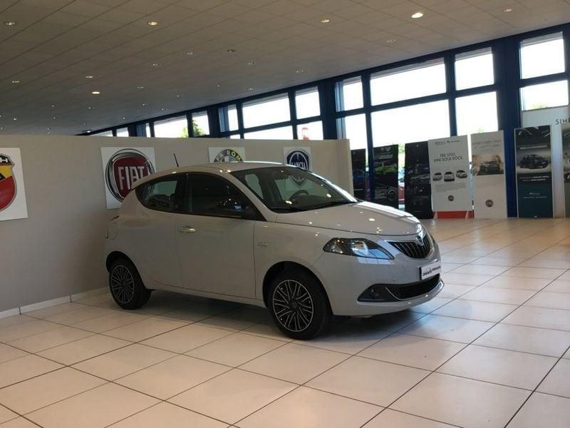 Lancia Ypsilon 1.0 FireFly 5 porte S&S Hybrid Gold