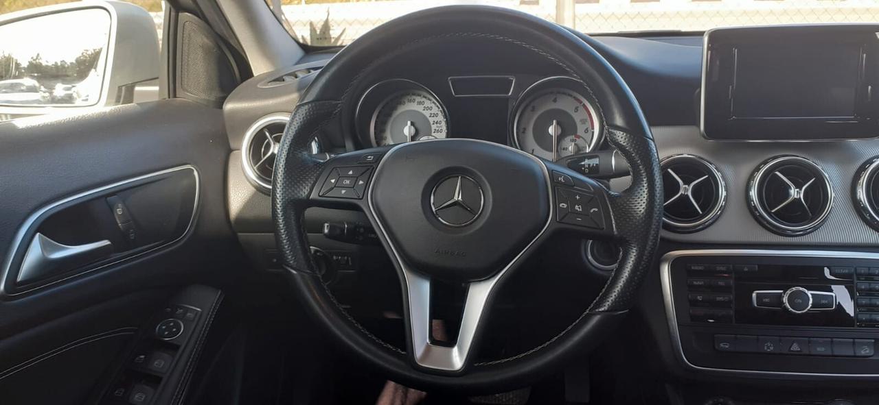 Mercedes-benz GLA 220D 2014 - 2.2CDI 170CV LB AUTOMOBILI