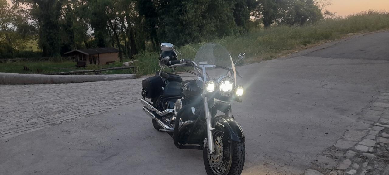 Yamaha XVS 1100 Drag Star