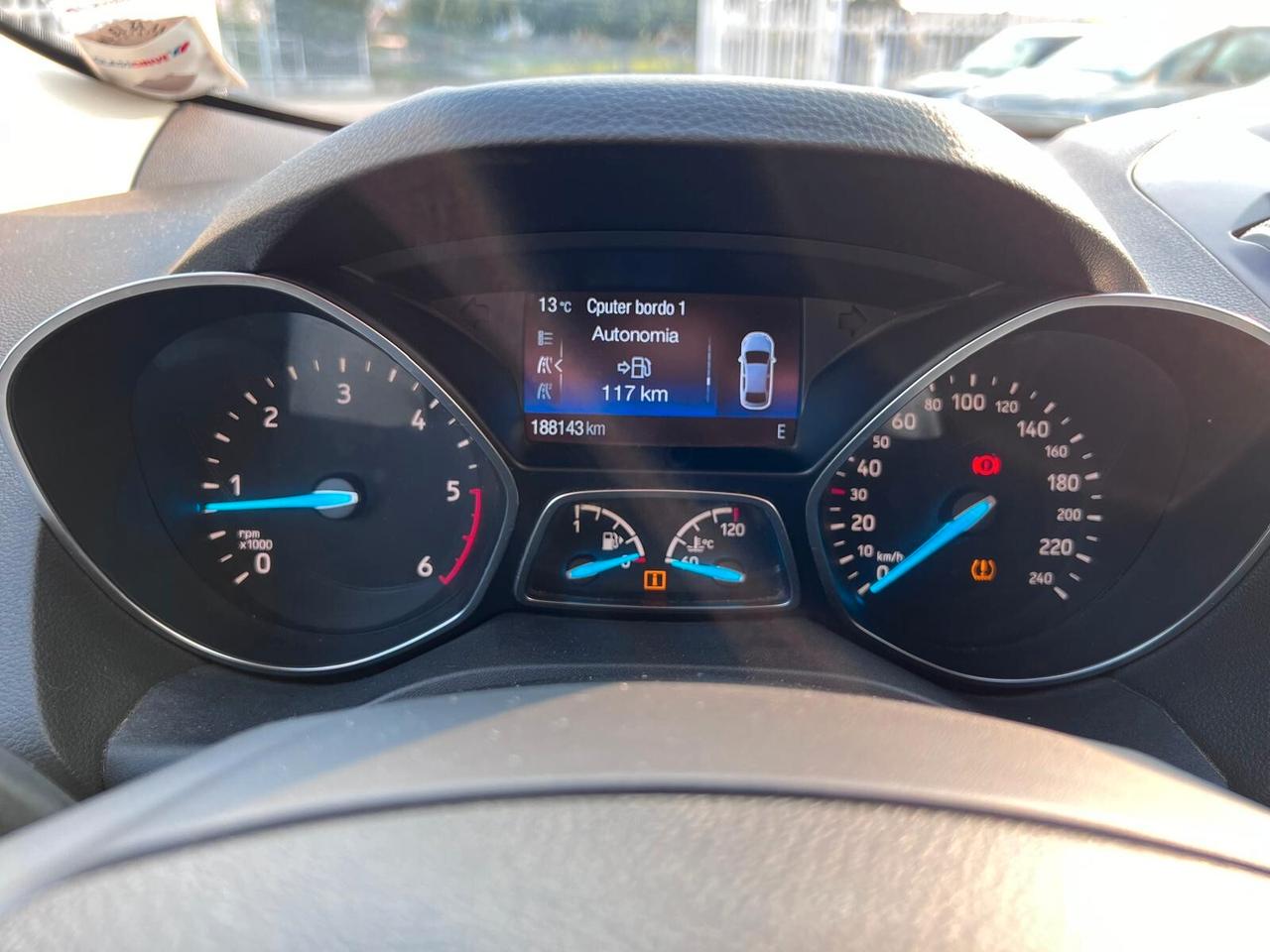 Ford Kuga 1.5 TDCI 120 CV S&S 2WD ST-Line Business
