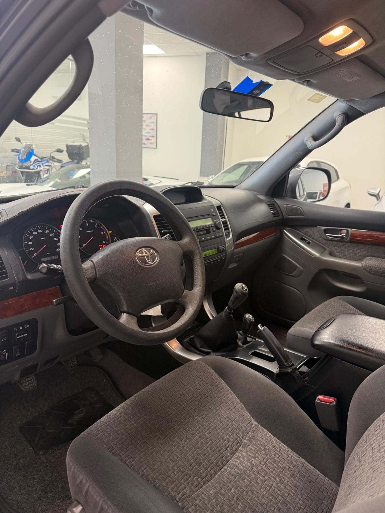 Toyota Land Cruiser 3.0 D-4D 16V cat 5 porte Sol