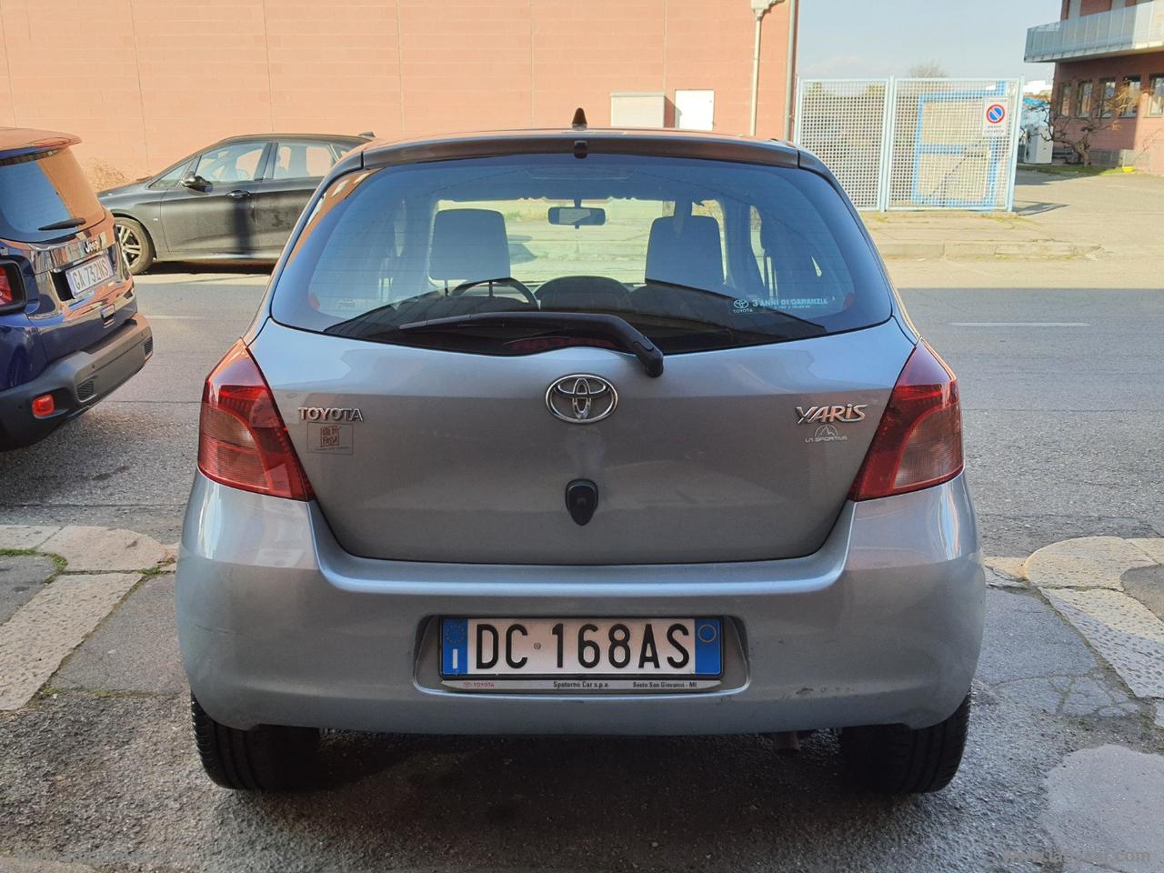 TOYOTA Yaris 1.3 5p. Sol