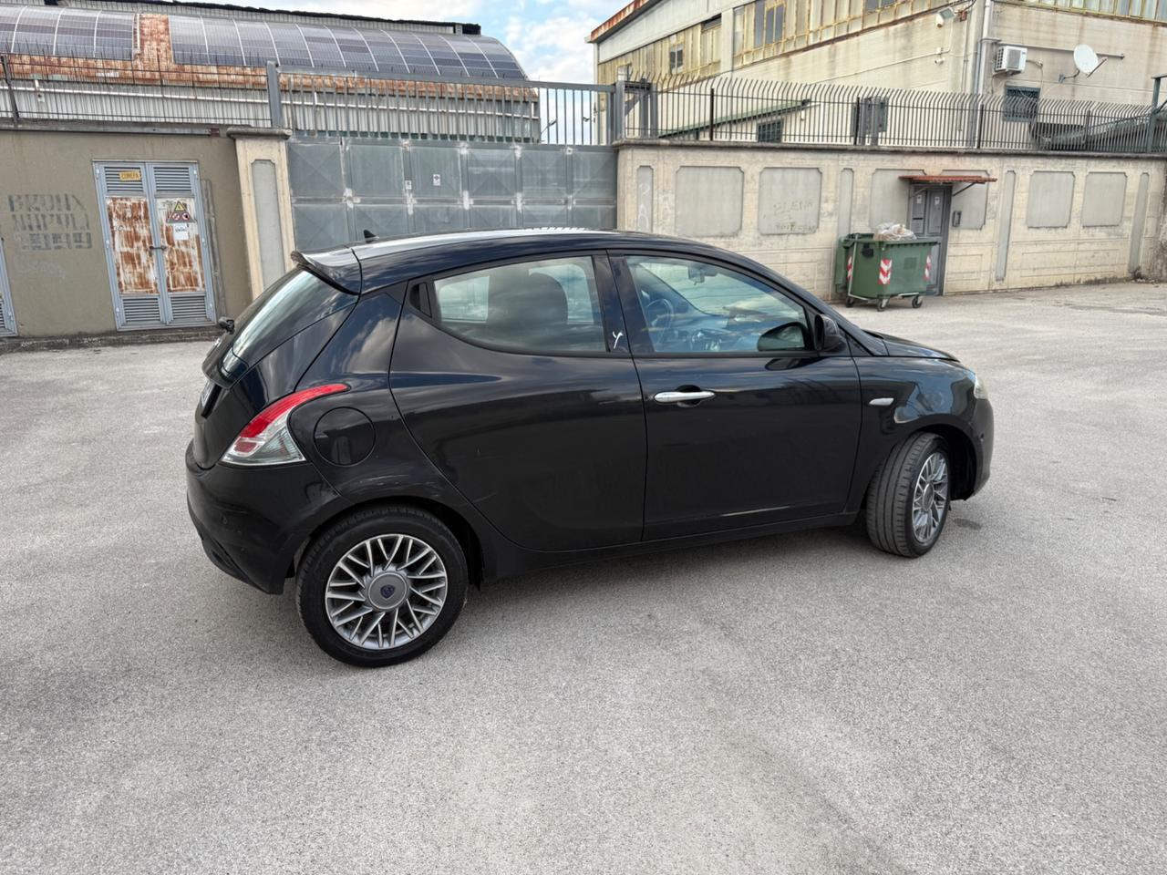 Lancia Ypsilon 0.9 TwinAir 85 CV 5 porte S&S Silver
