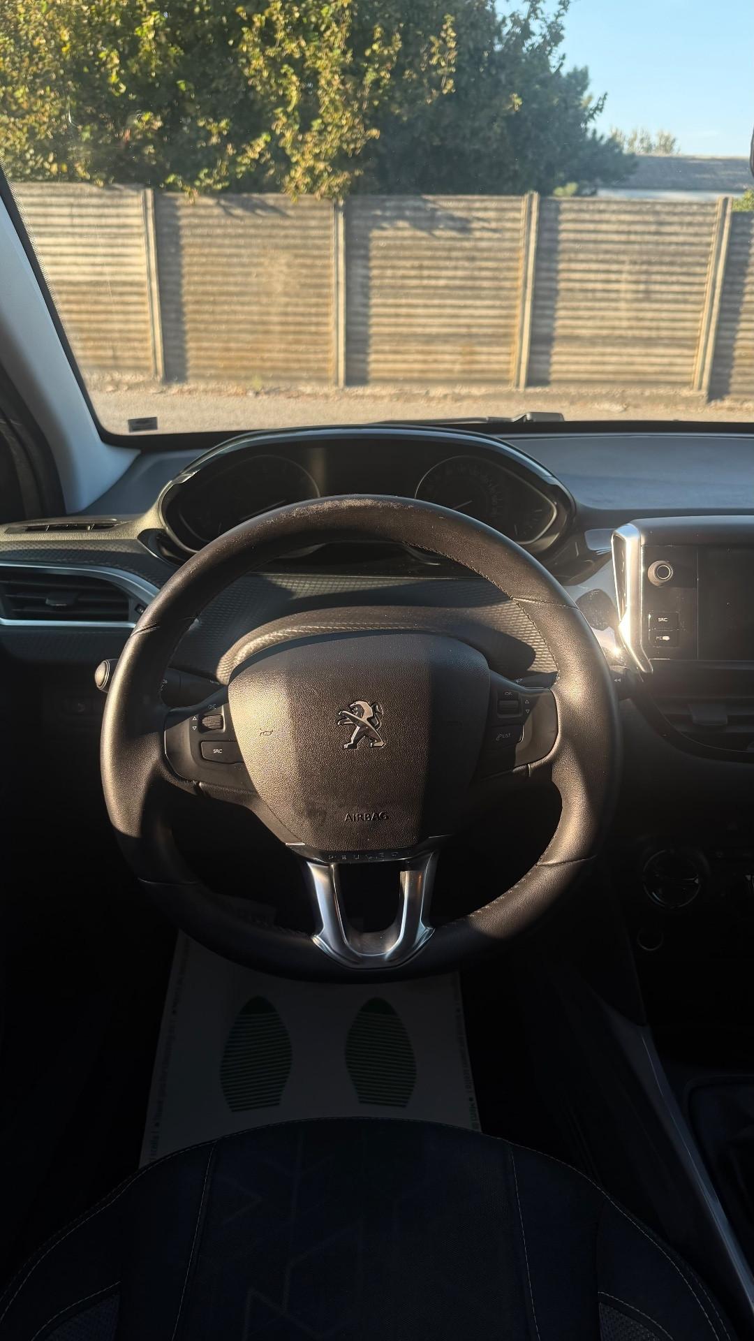 Peugeot 2008 PureTech 82 S&S Allure