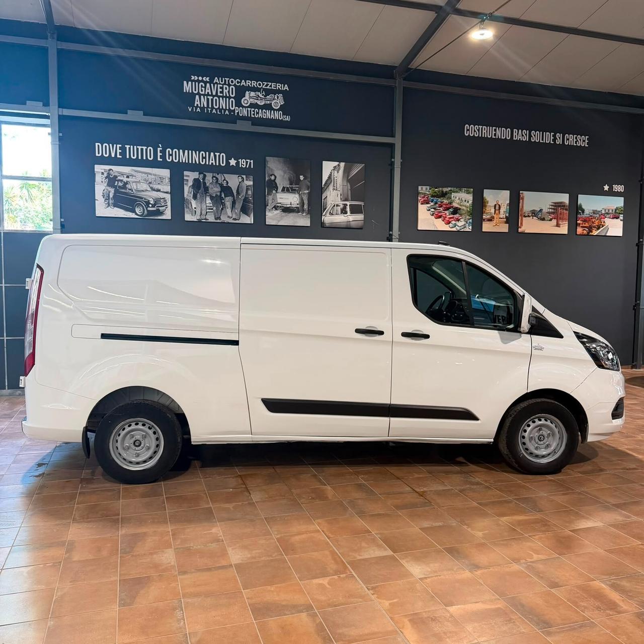 CUSTOM 2.0 L2H1 DOPPIA PORTA LAT