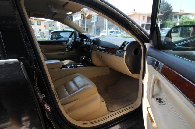 VOLKSWAGEN Touareg 3.0 V6 TDI DPF tiptronic Exclusive