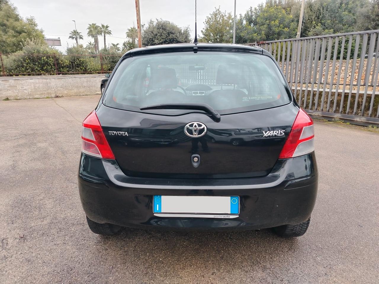 Toyota Yaris 1.0 5 porte Now