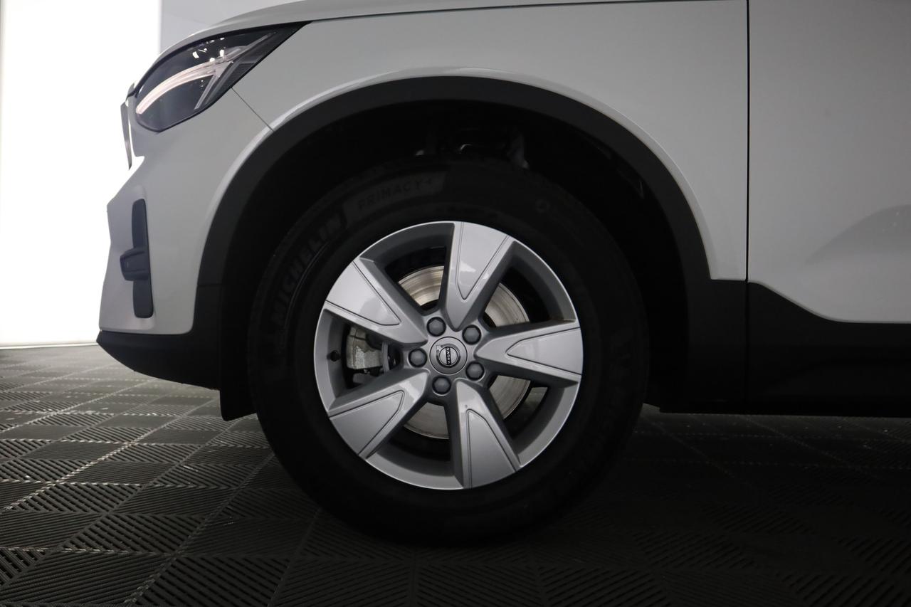 VOLVO XC40 (2017--->) XC40 B3 automatico Essential