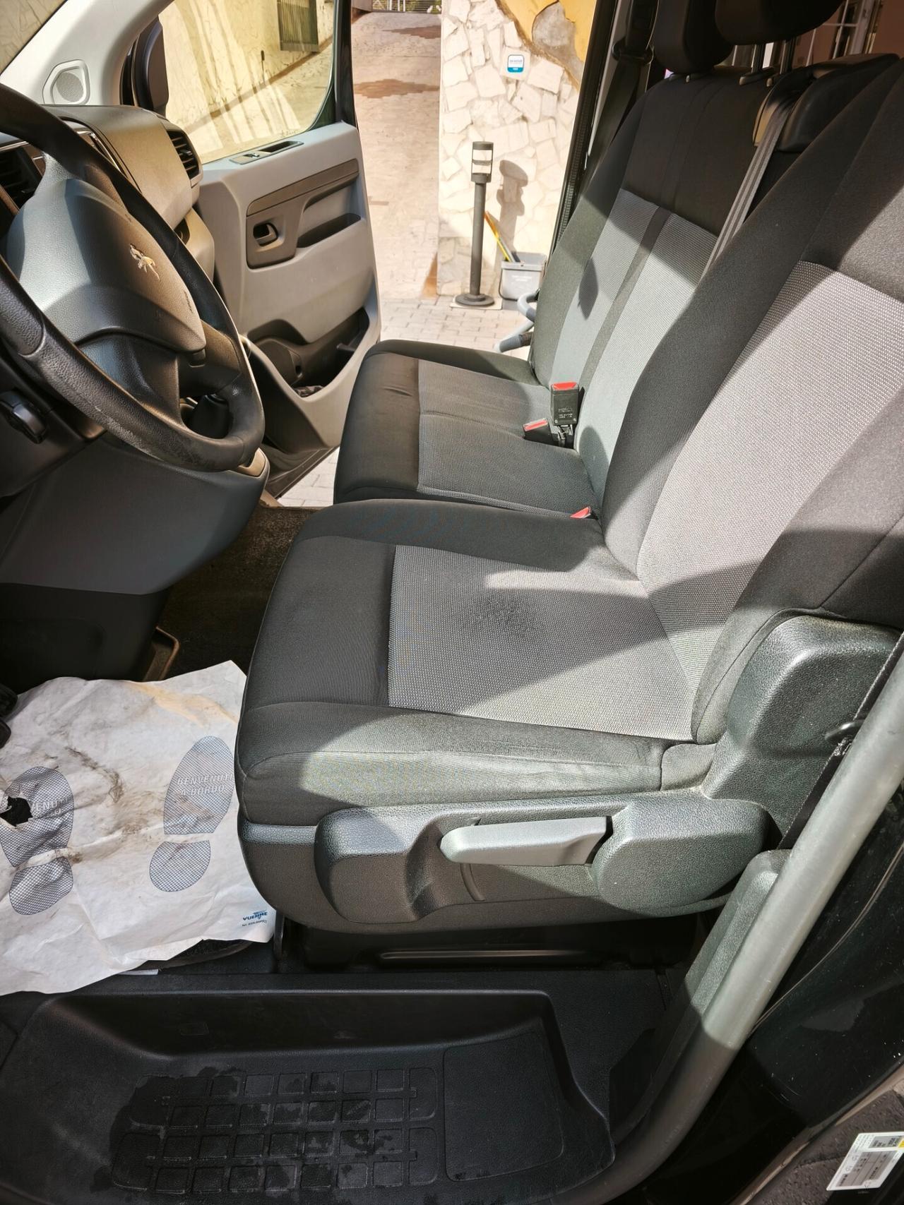 Peugeot Expert BlueHDi 100 S&S PC-TN Combi Compact