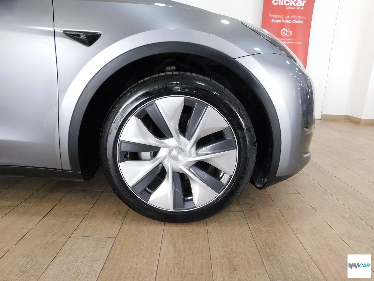 TESLA - Model Y - Long Range AWD