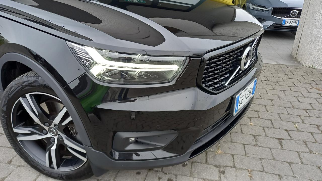 Volvo XC40 T5 Recharge Plug-in Hybrid R-design