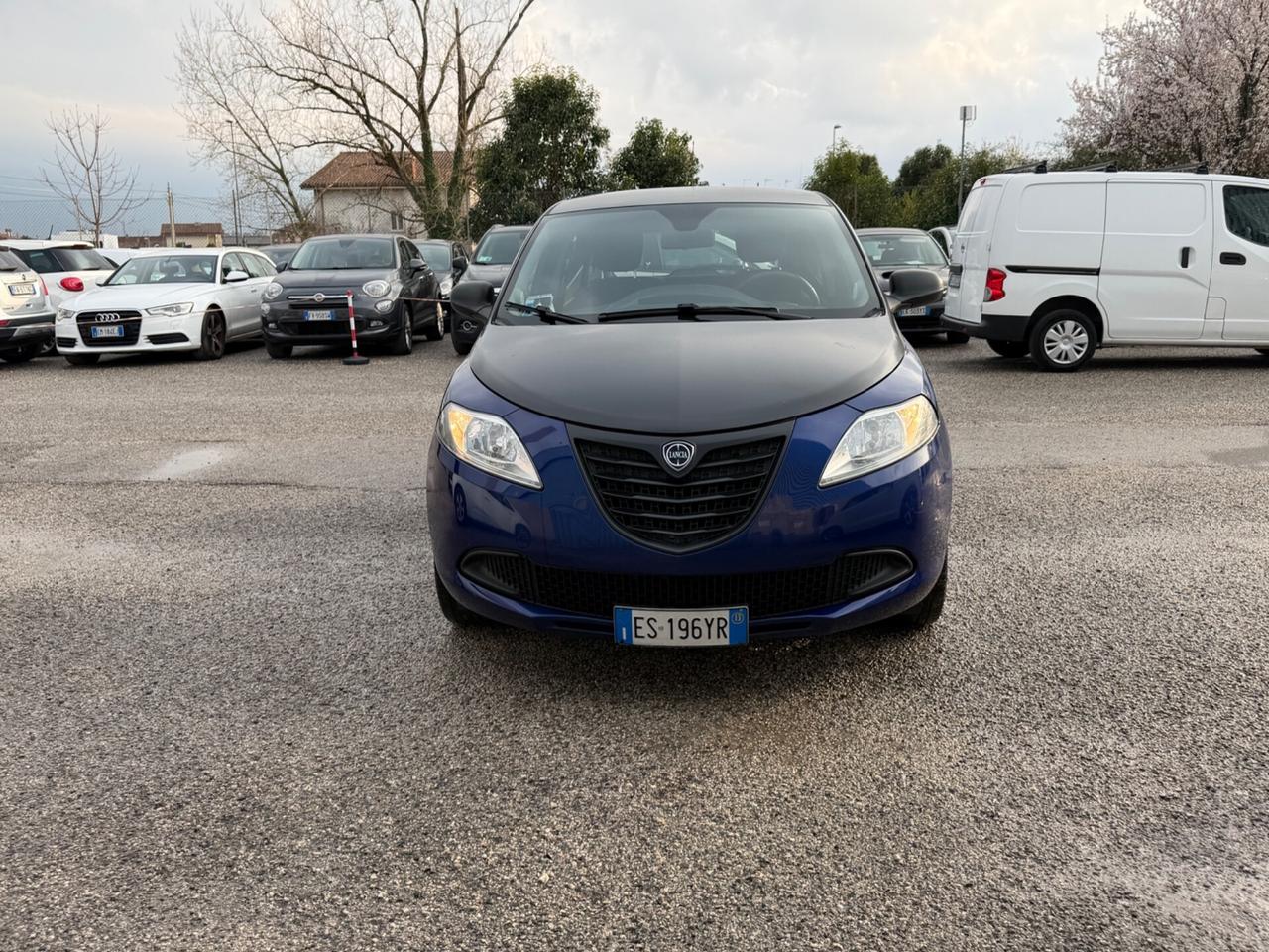 Lancia Ypsilon 1.2 69 CV 5 porte GPL Ecochic Silver