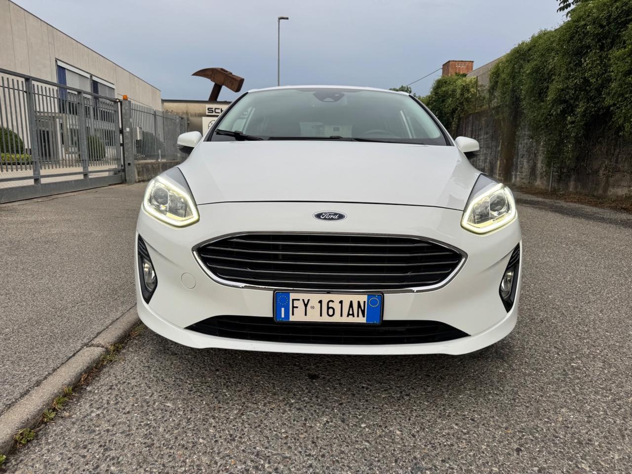 Ford Fiesta 1.1 benzina idonea ai neopatentati