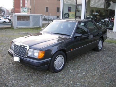 MERCEDES 200 E