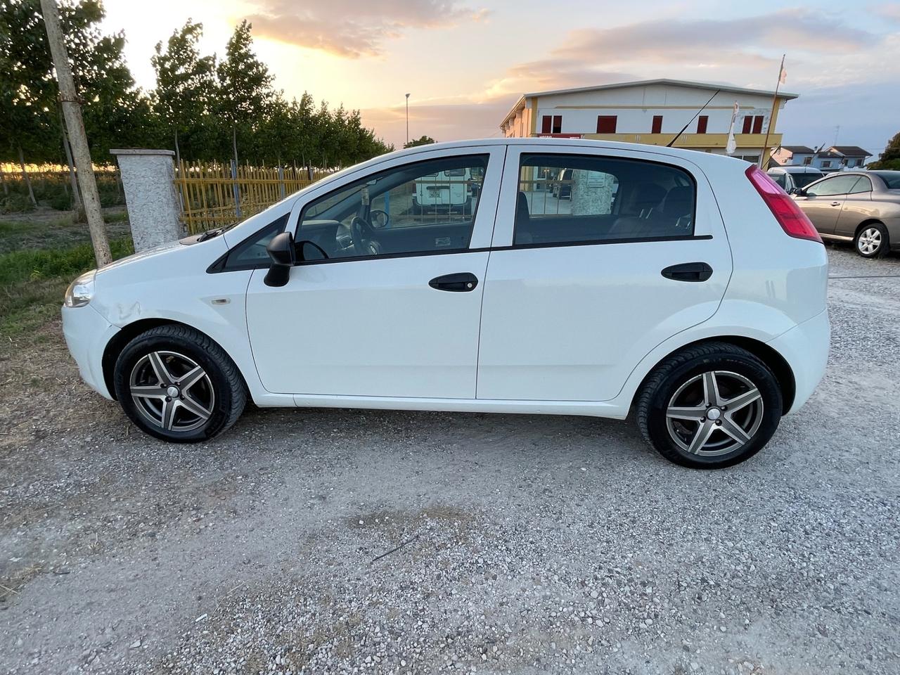 Fiat Grande Punto Grande Punto 1.3 MJT 75 CV 5 porte Dynamic