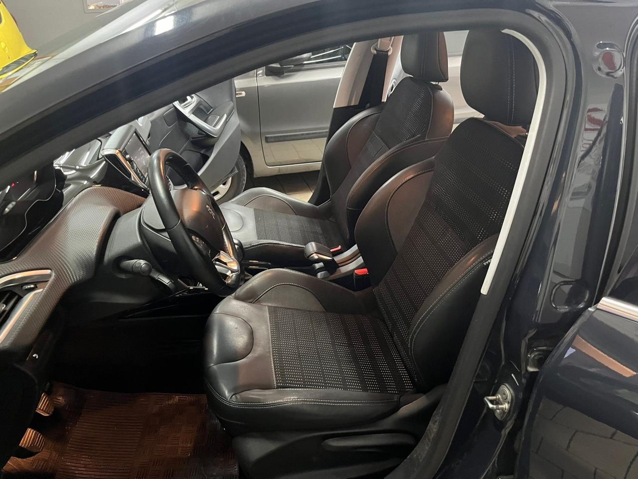 Peugeot 2008 BlueHDi 100 GT Line 2017